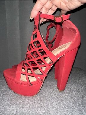 Shoe Dazzle Red Lattice Platform Block Heels with Ankle Strap